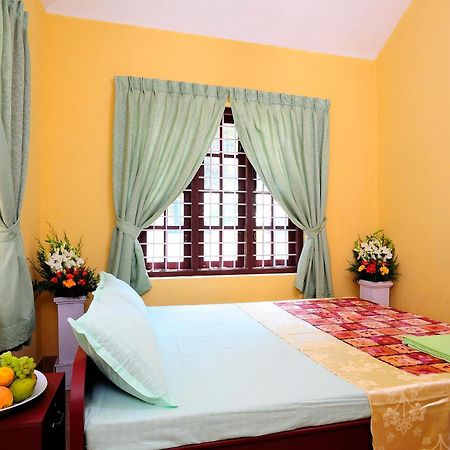 Sea Star Beach Homes Cherai Beach Bagian luar foto